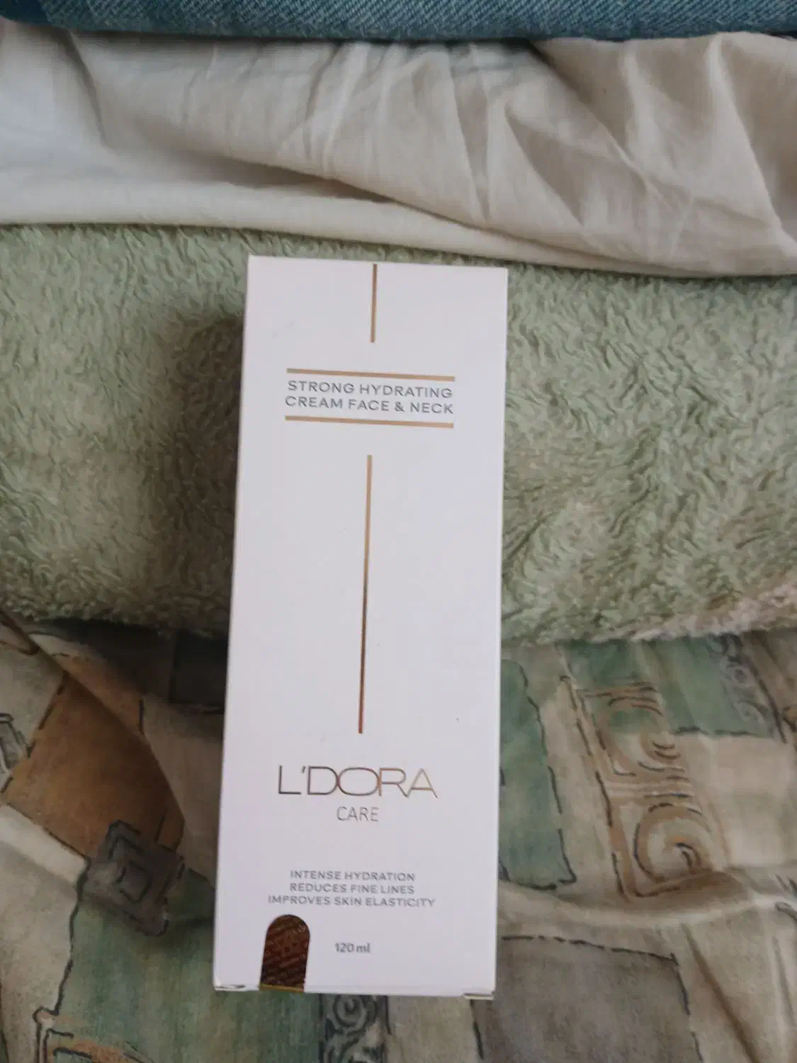 کرم آبرسان قوی مدل لدورا|آرایشی، بهداشتی، درمانی|کوچصفهان, |دیوار