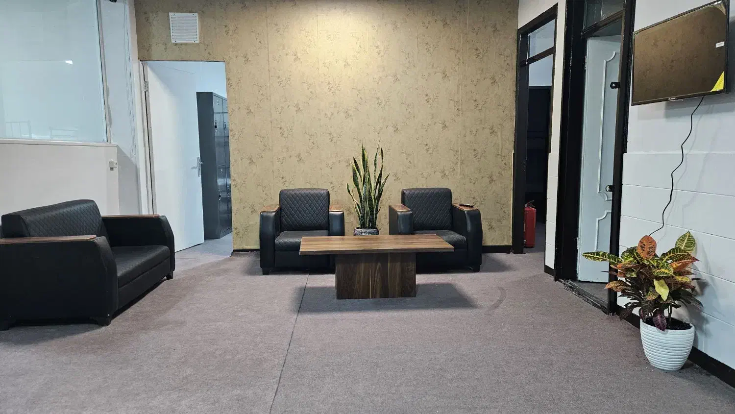 خوابگاه پسرانه مترو شریعتی|اجارهٔ کوتاه‌مدت آپارتمان و سوئیت|تهران, قبا|دیوار