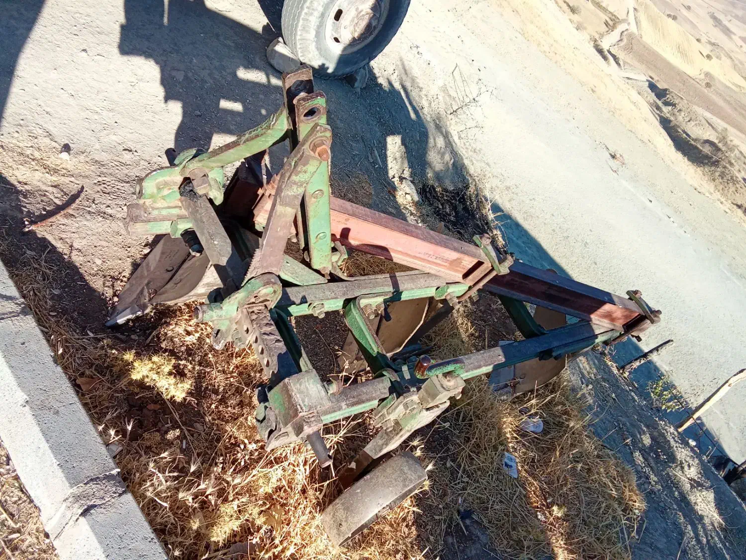 گاو اهن رومانی|ماشینآلات صنعتی|جوانرود, |دیوار