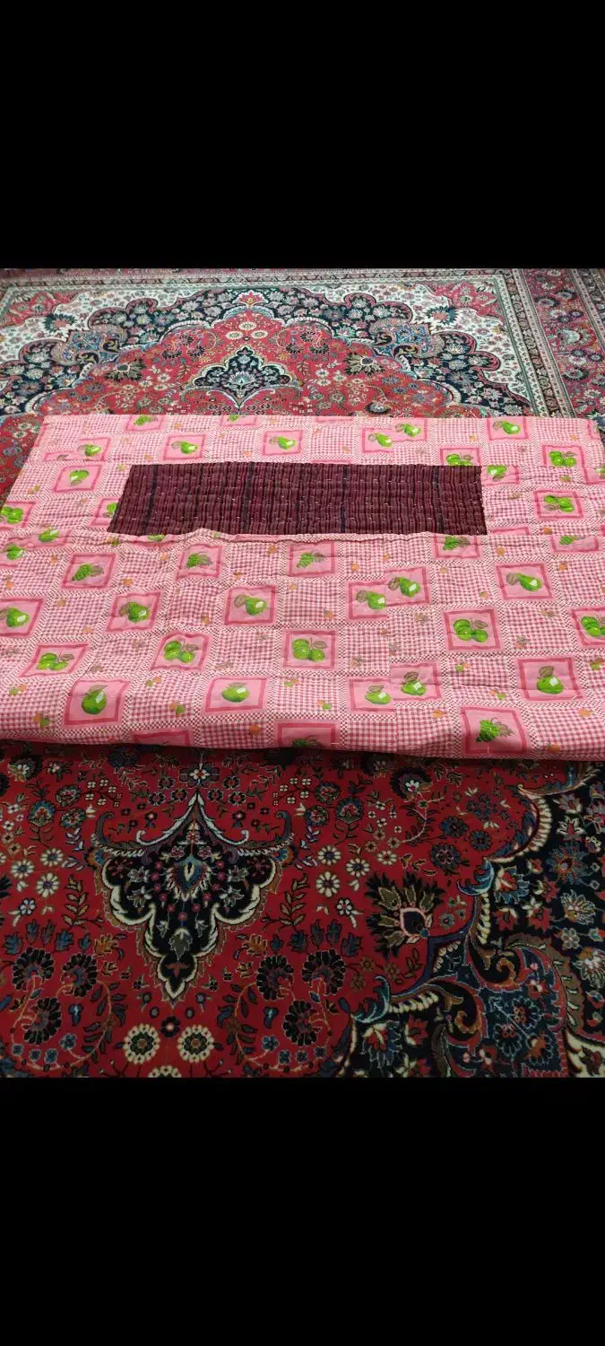 لحاف|رختخواب، بالش، پتو|اسالم, |دیوار