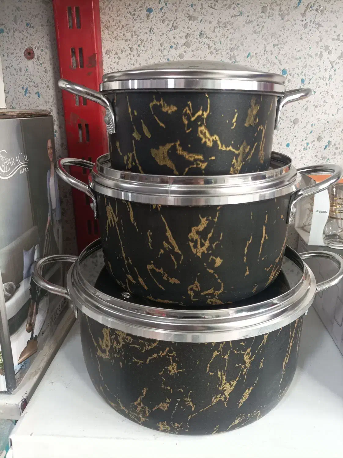 سه قابلمه در دار|ظروف پختوپز|گرگان, |دیوار