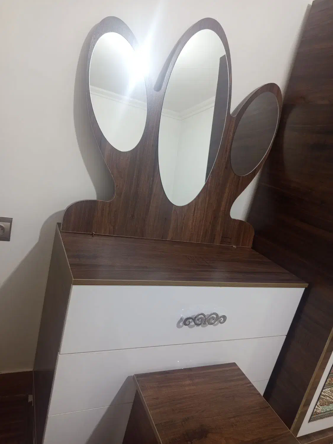 میز آرایشی|جاکفشی، کمد، دراور|نقده, |دیوار