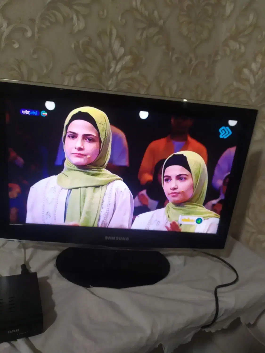 تلویزیون ۲۲ابنچ فقط۴۵۰۰|تلویزیون و پروژکتور|قم, چهل اختران|دیوار