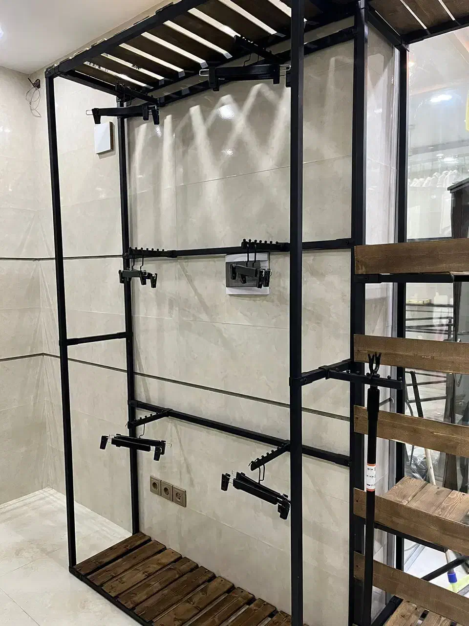 نصب اجرا فروشگاه رگال‌قفسه مانکن‌.عمده و تک فروشی|فروشگاه و مغازه|اصفهان, خانه اصفهان|دیوار