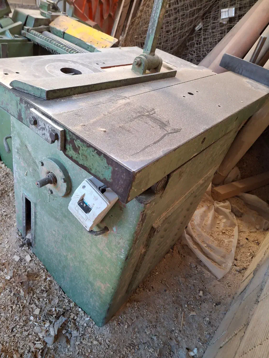 کلیه ابزار الات ساخت جعبه های معدنی|ماشینآلات صنعتی|پیر بکران, |دیوار