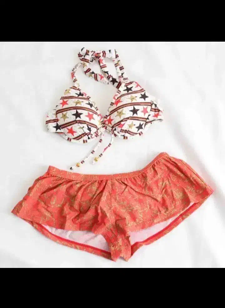 لباس|لباس|اسکو, |دیوار