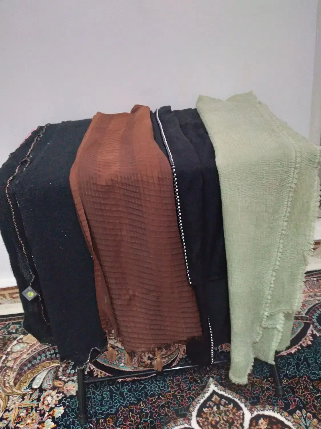 شال های شیک|حراج|چهارباغ, |دیوار