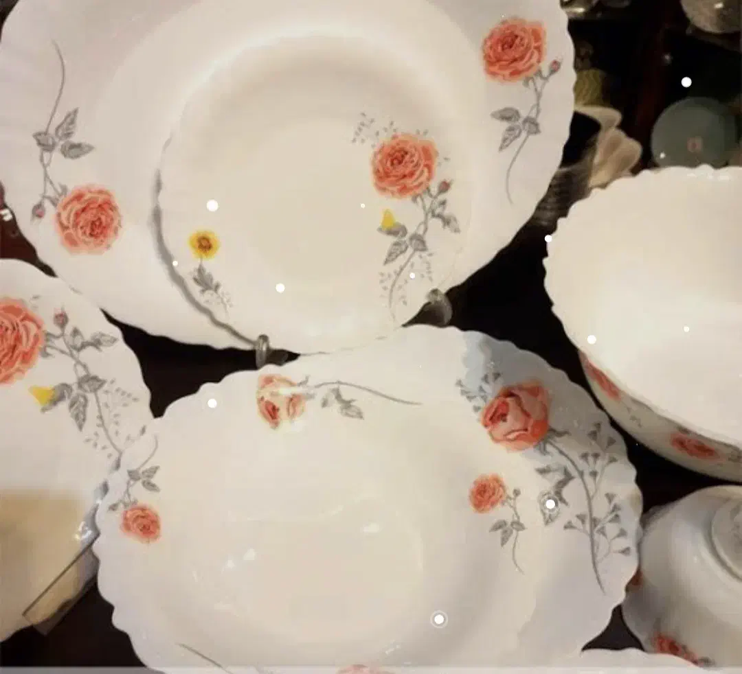 فروشگاه مرکزی  فروش انواع ظروف آشپزخانه|ظروف سرو و پذیرایی|شیراز, دباغ خانه|دیوار