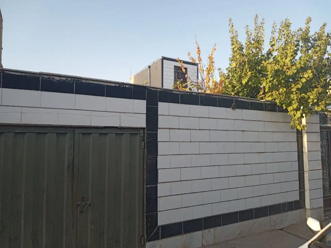 درب آهنی دولنگه پارکینگی|مصالح و تجهیزات ساختمان|خمین, |دیوار