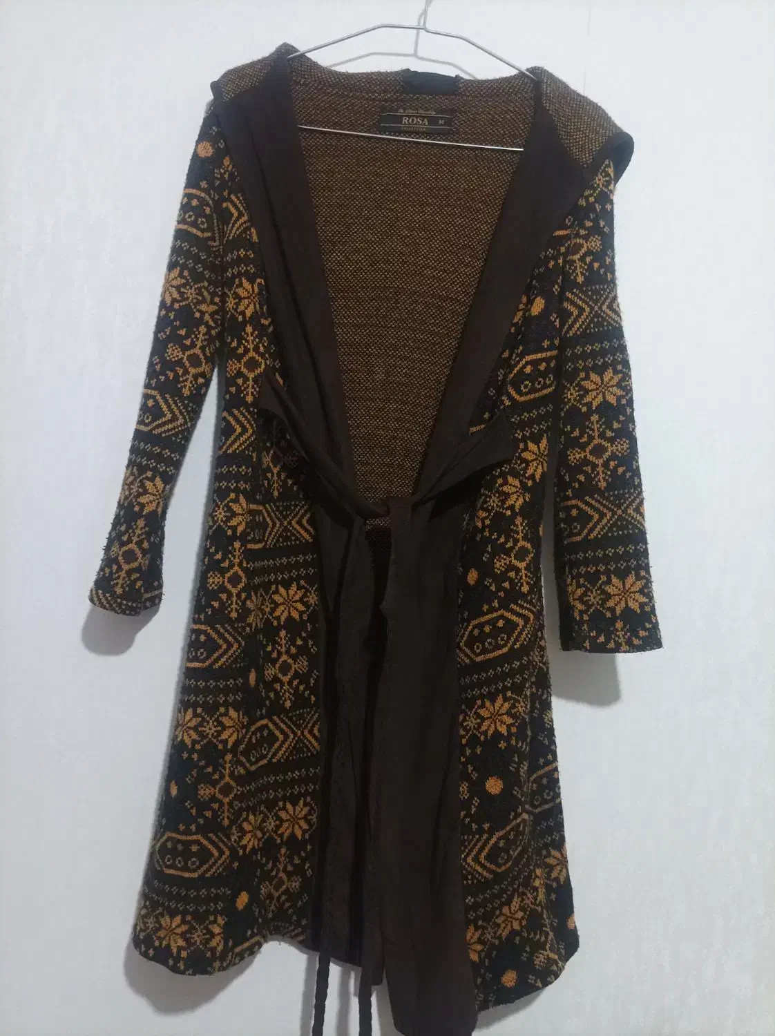 بافت کلاهدار مارک رزا|لباس|شیراز, کاراندیش|دیوار