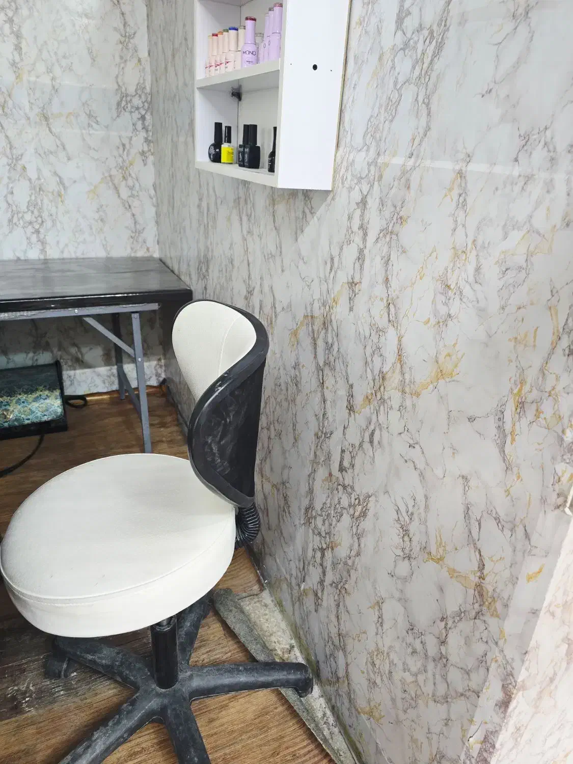 فروش یکجاوفوری کلیه ی وسایل آرایشگاه|آرایشگاه و سالنهای زیبایی|نجفآباد, یزدانشهر|دیوار