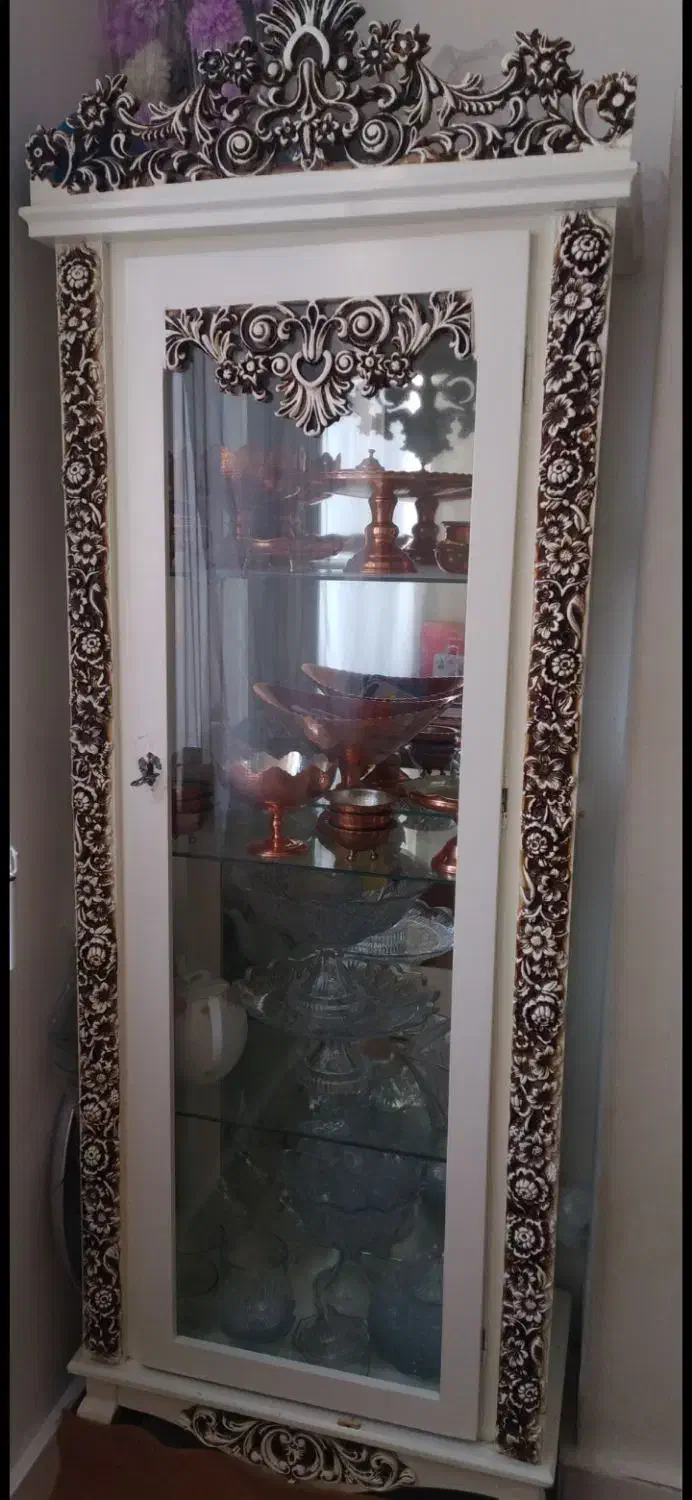 یک عدد بوفه در حد نو به فروش میرسه|بوفه، ویترین، کنسول|زنجان, |دیوار