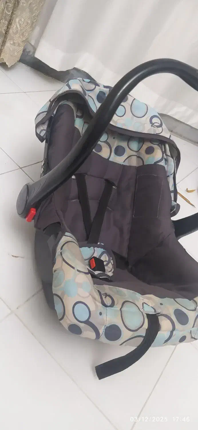 روروئک و کریر|کالسکه و لوازم جانبی|فردیس, فردیس|دیوار