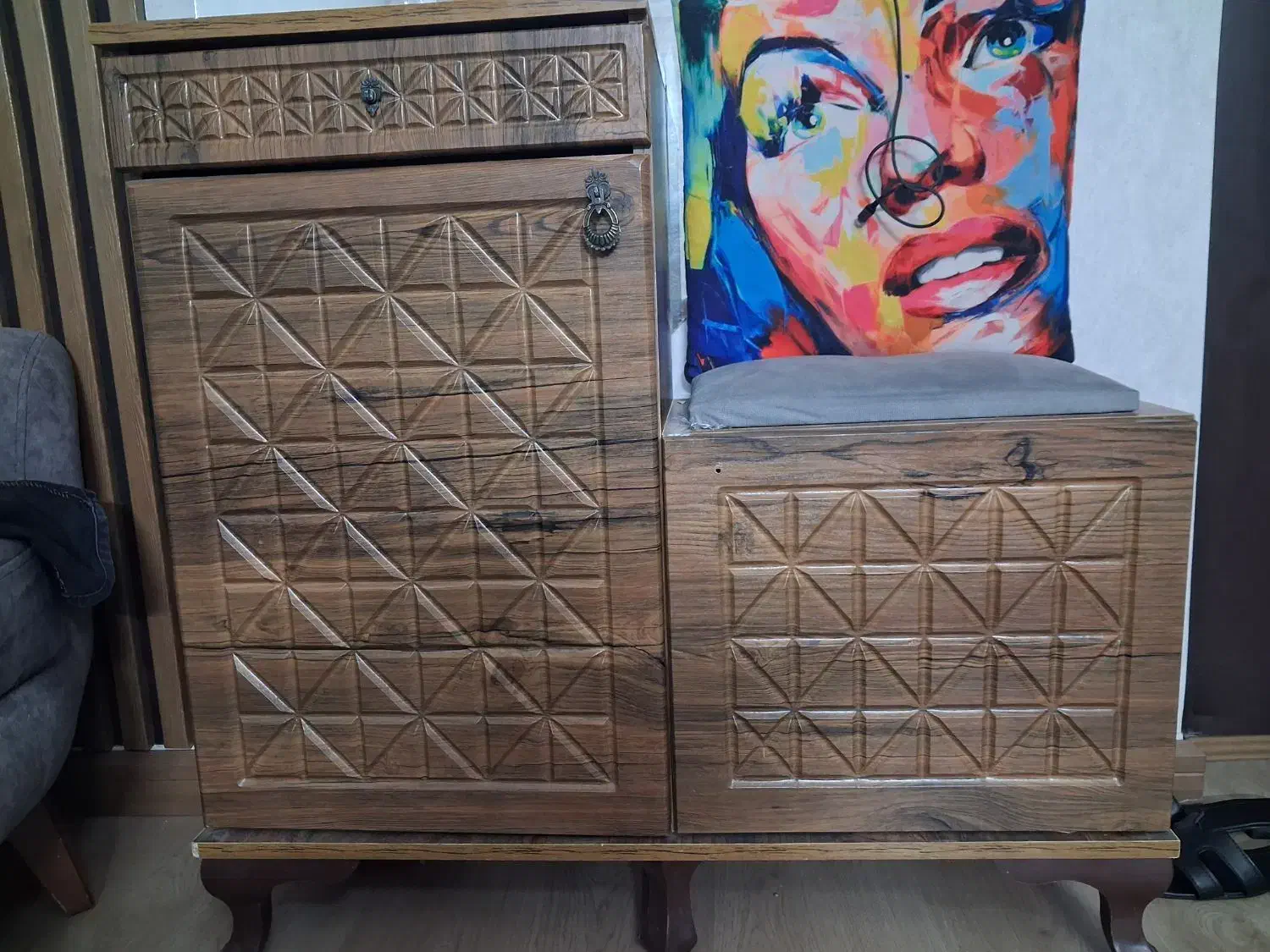 جاکفشی|جاکفشی، کمد، دراور|سمنان, |دیوار