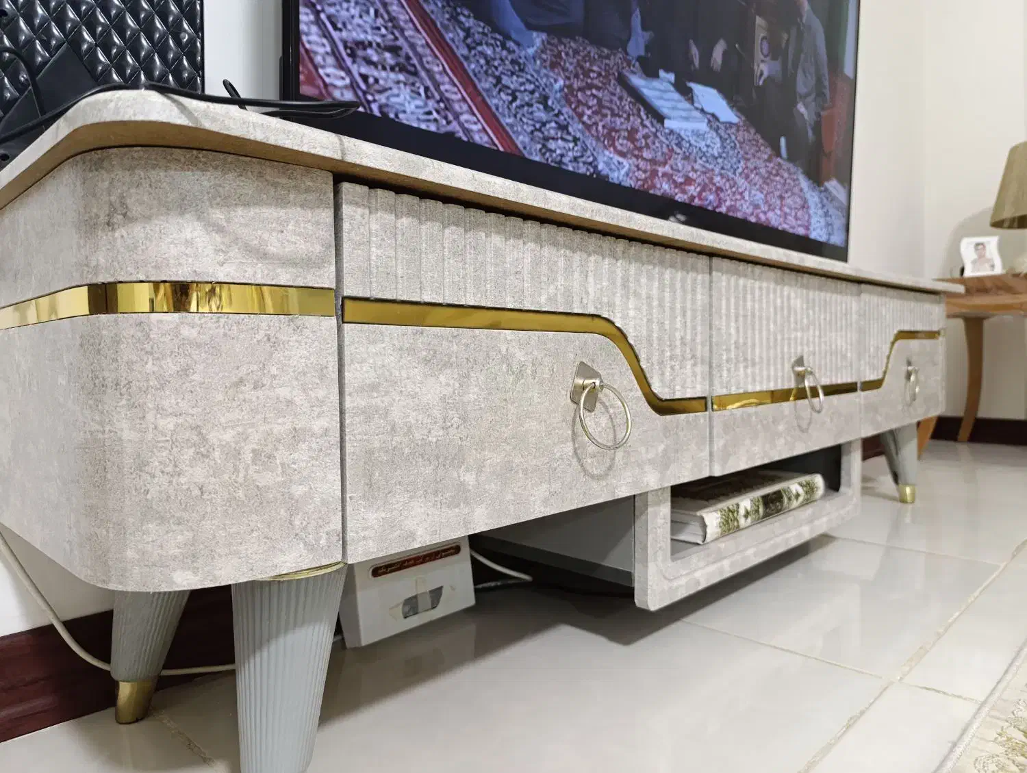 میز تلویزیون نو سالم بلندی 170 قصرشیرین|میز تلویزیون|قصرشیرین, |دیوار