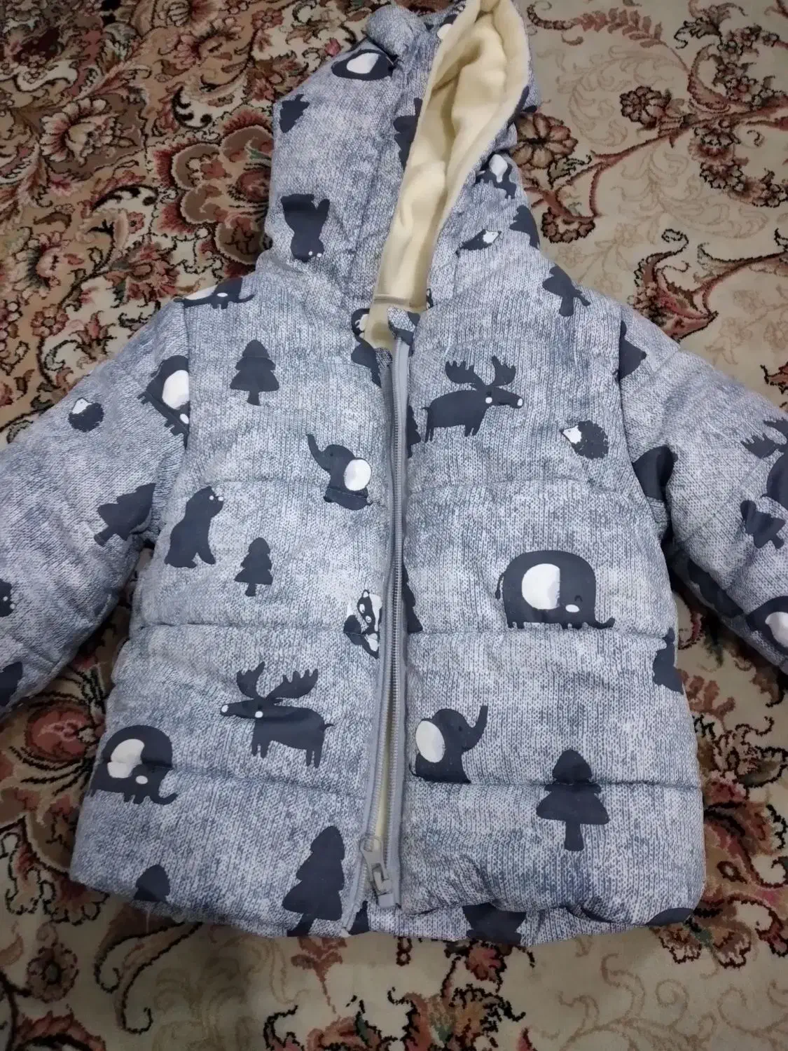 لباس بچگانه|کفش و لباس بچه|ری, دیلمان|دیوار