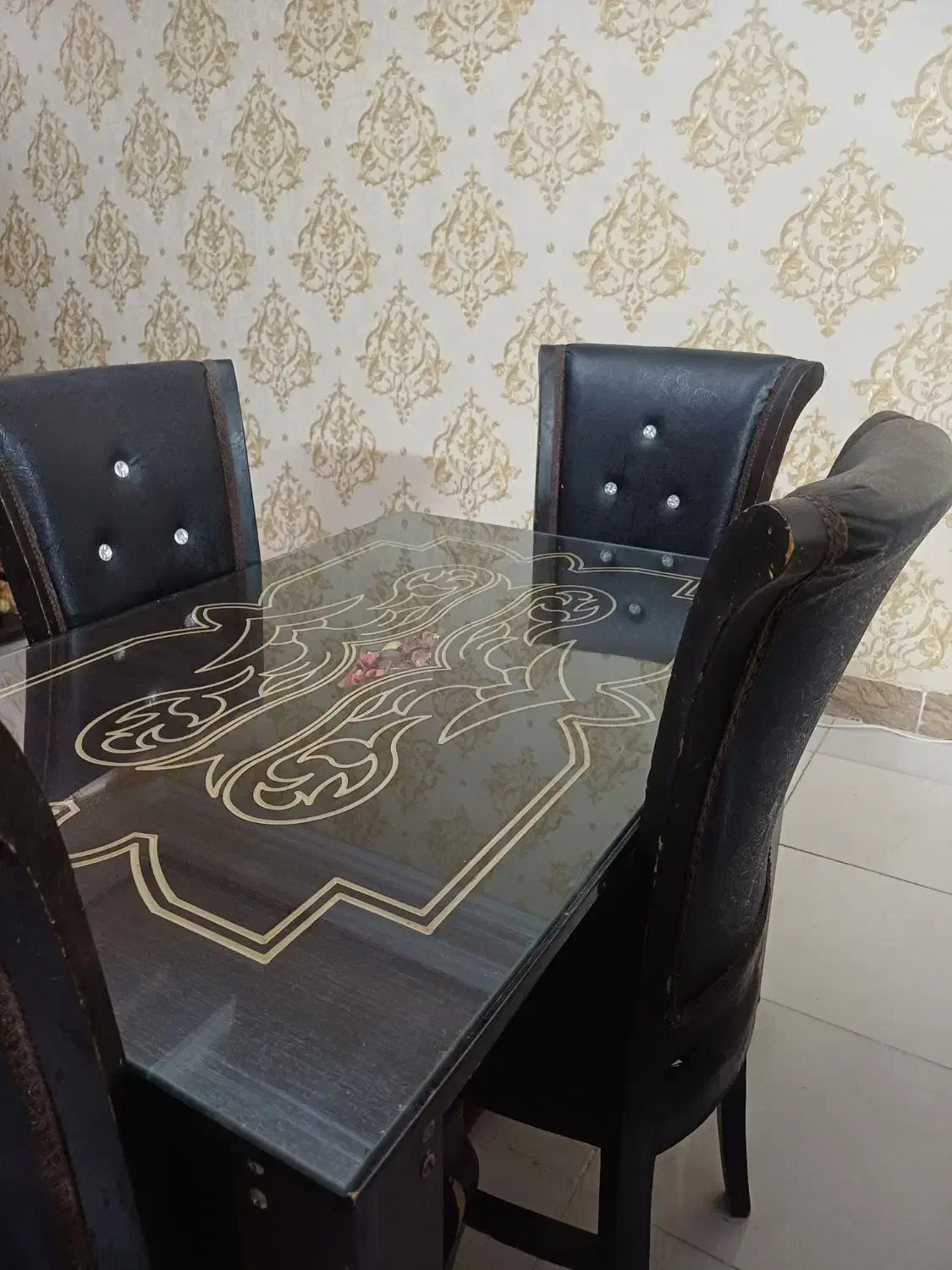 میز ناهارخوری ۴ نفره|میز و صندلی غذاخوری|زابل, |دیوار