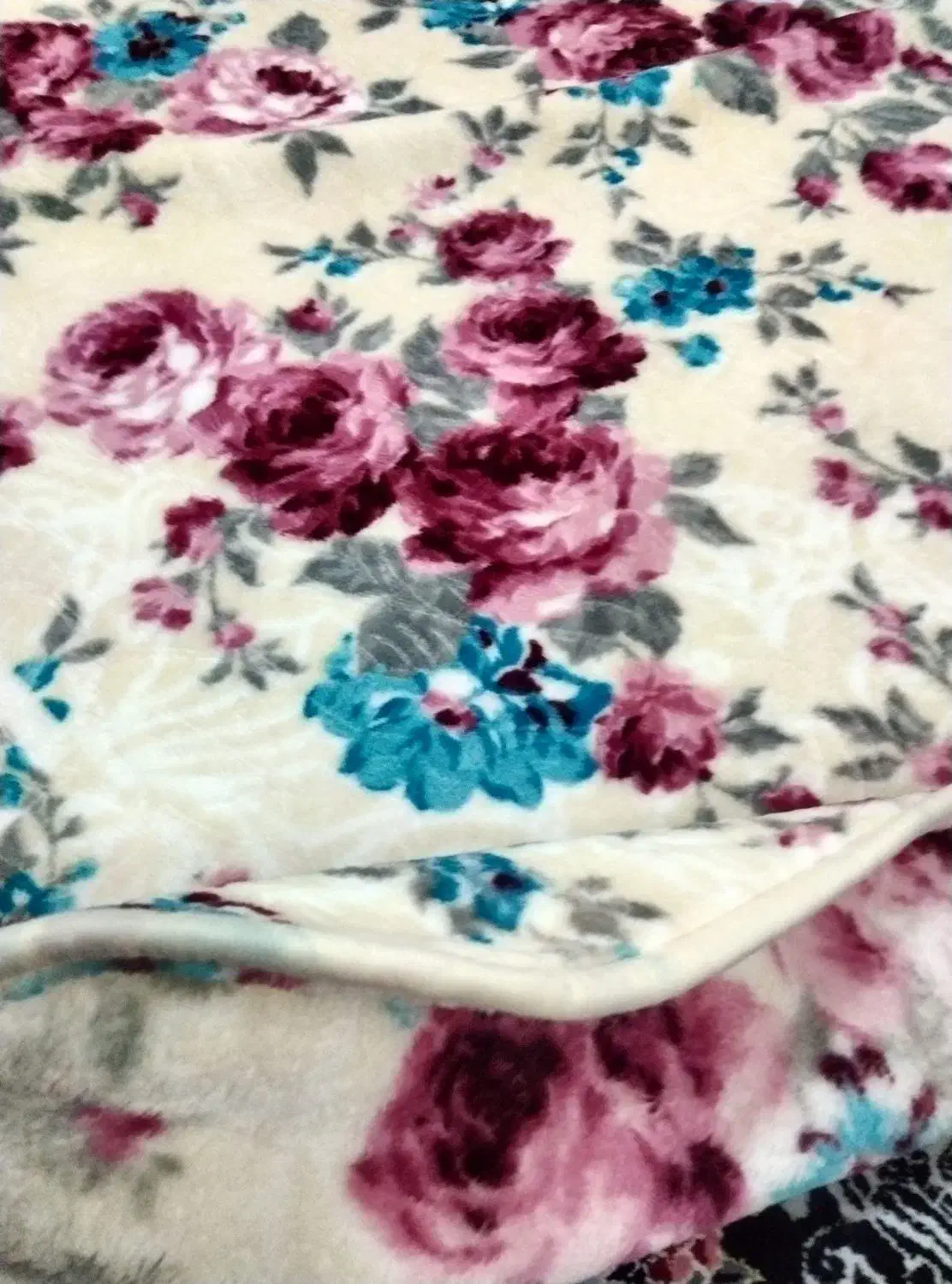 پتو|رختخواب، بالش، پتو|مشهد, میعاد (شهرک غرب)|دیوار