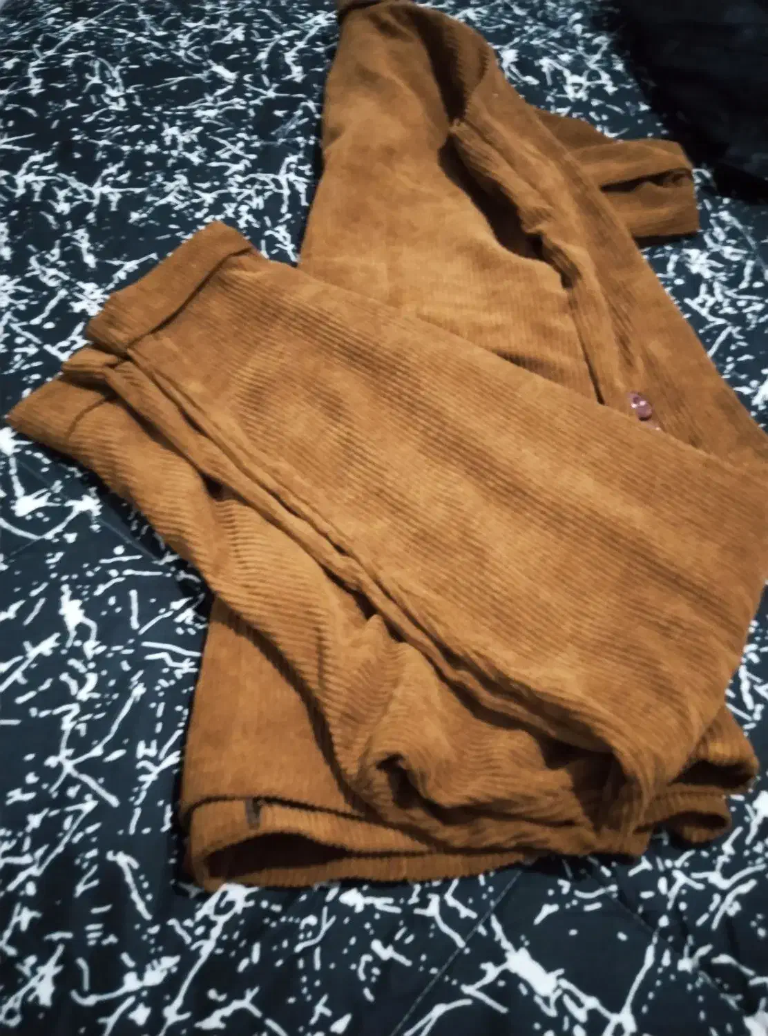 پاییزی مفت|لباس|نیشابور, سرآب کوشک|دیوار