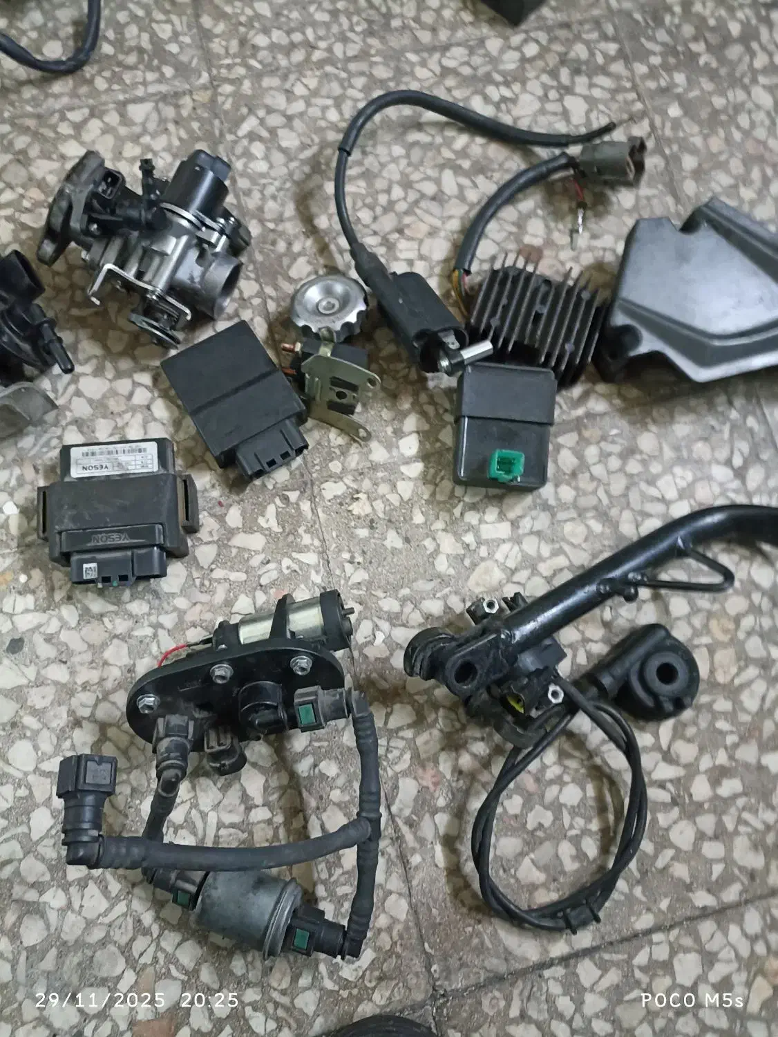 ایسیو بنلی ۱۵۰ اپاچی پالس وگو باکسر هندا|قطعات یدکی و لوازم جانبی|تهران, کرمان|دیوار