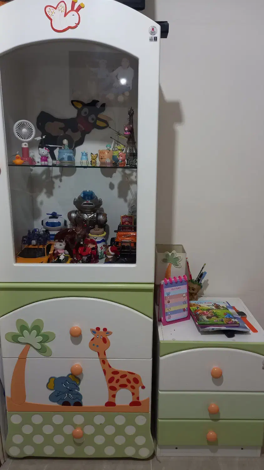 کمد و ویترین و دراور برند نی نی سالن|جاکفشی، کمد، دراور|پاکدشت, پاکدشت (مامازند)|دیوار