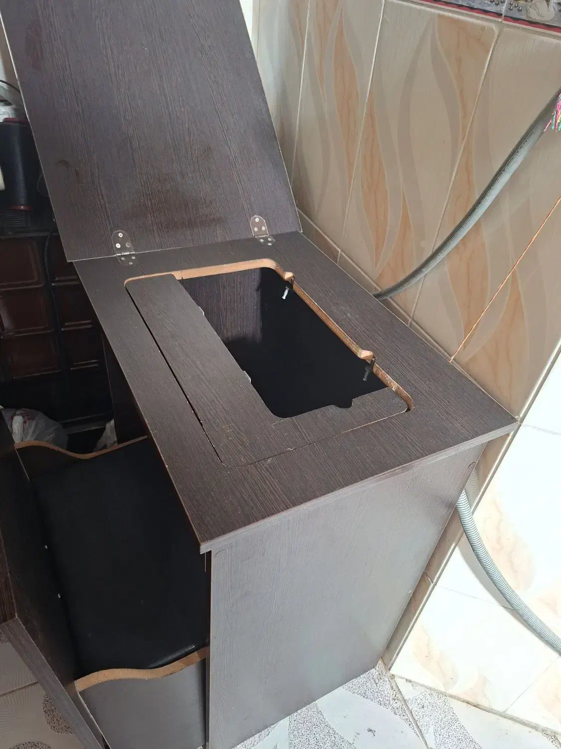 میز چرخ خیاطی تمیز|چرخ خیاطی و ریسندگی|یزد, |دیوار