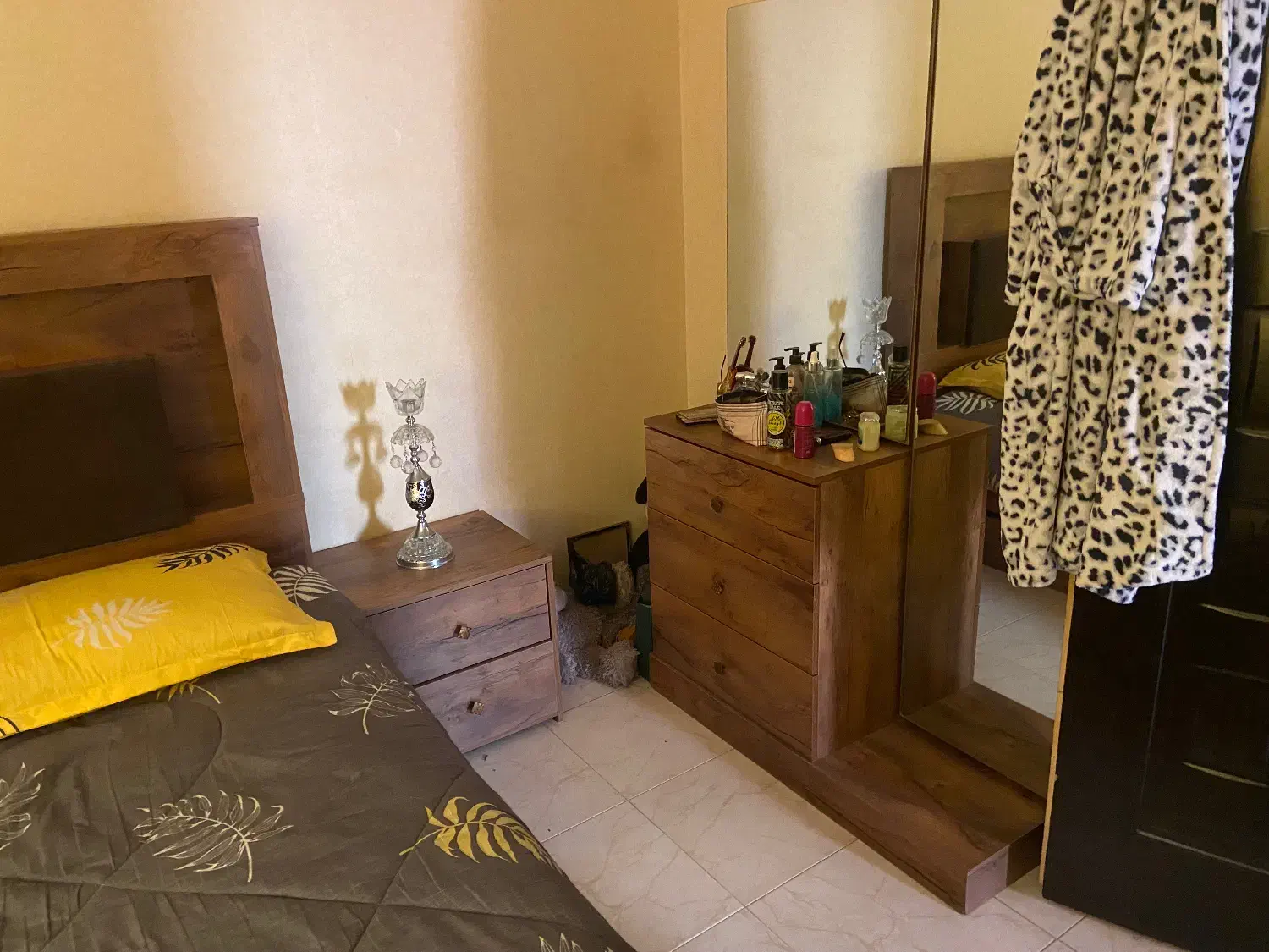 سرویس خواب|تخت و سرویس خواب|شاندیز, |دیوار