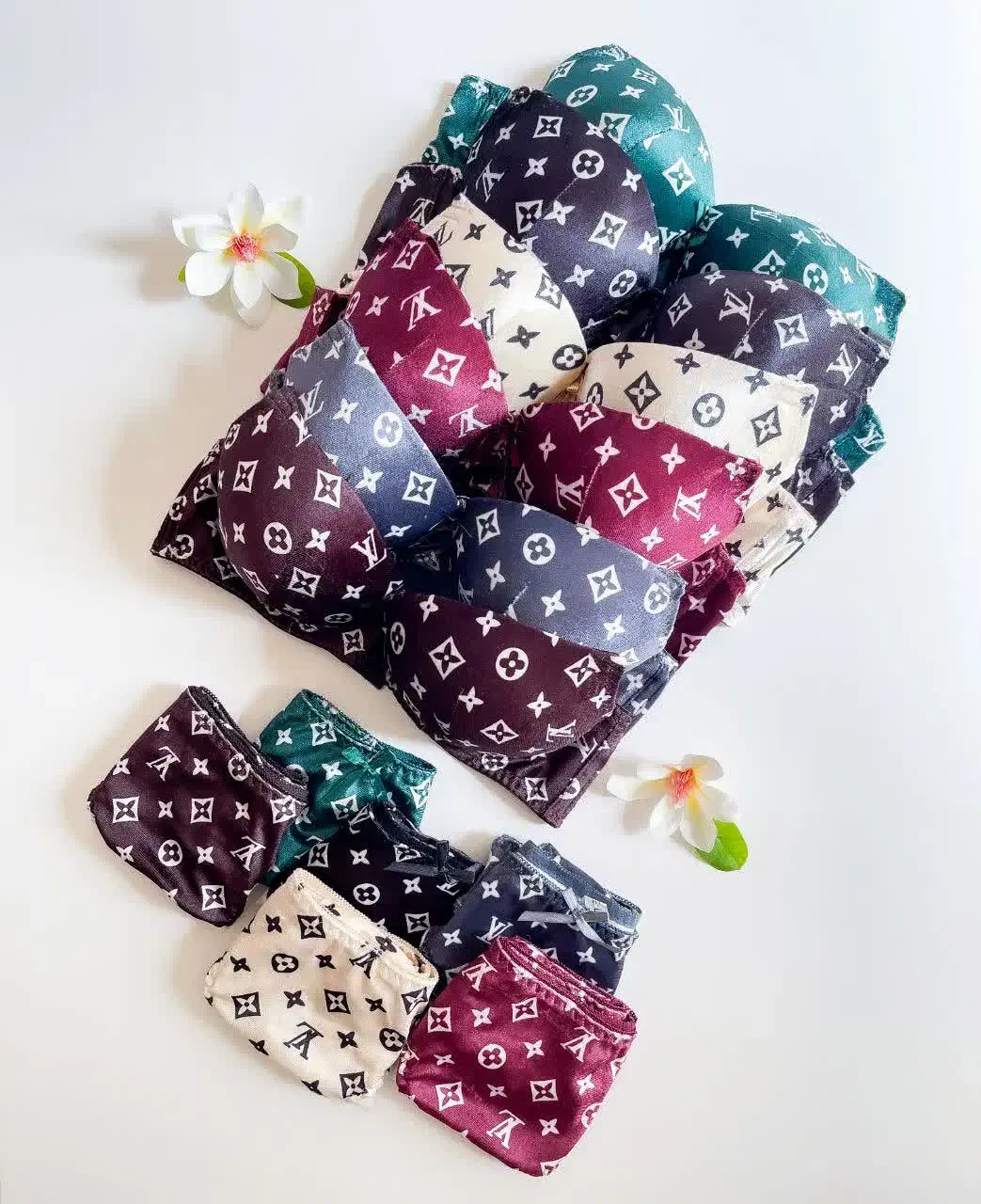 به قیمت عمده|لباس|یزدان شهر, |دیوار