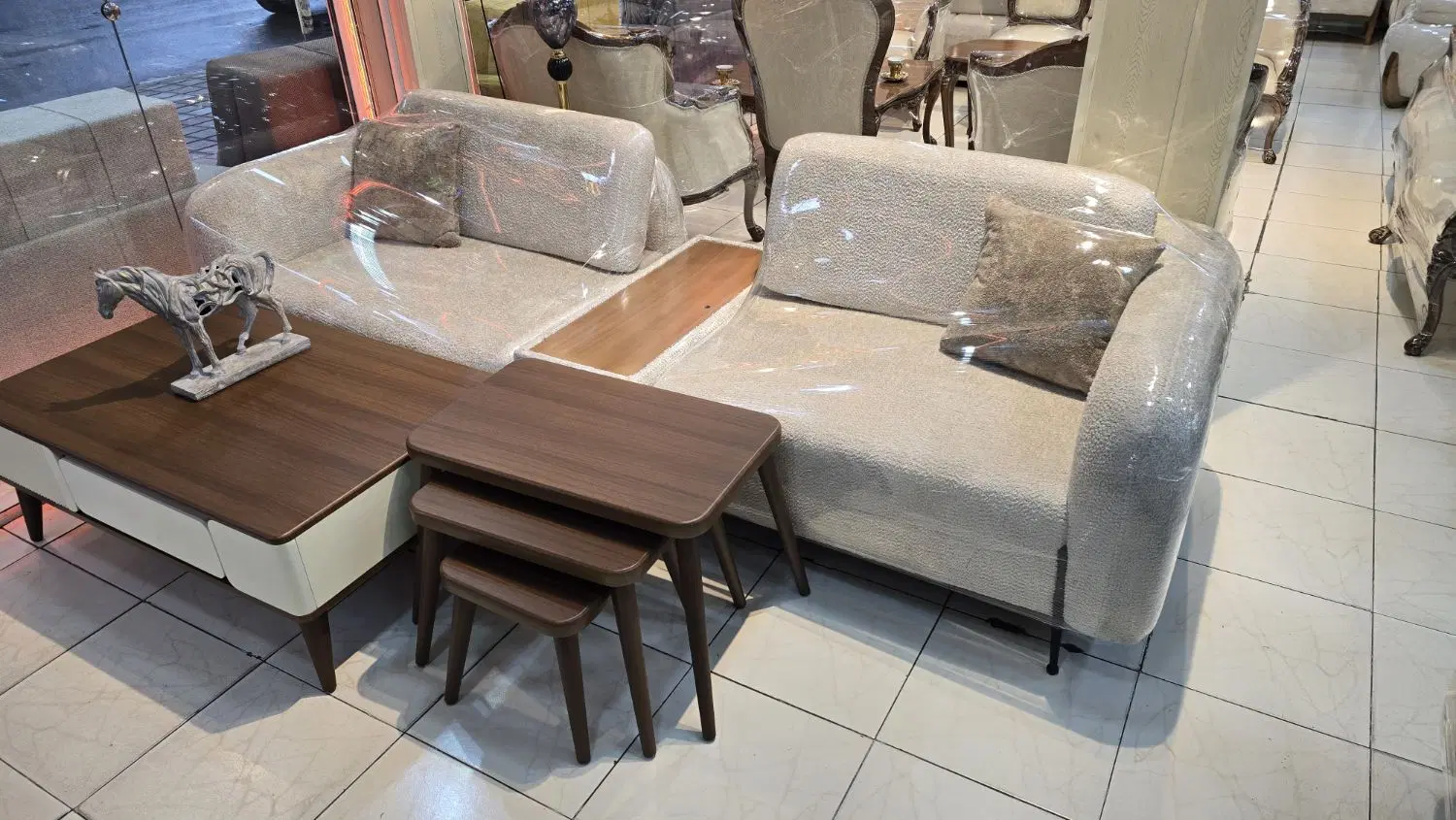 مبل کول باکس دار|مبلمان خانگی و میز عسلی|رشت, رودبارتان|دیوار