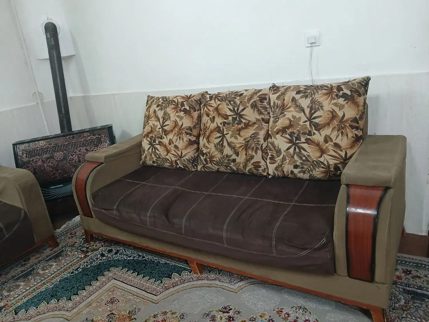 مبل ۵ نفره|مبلمان خانگی و میز عسلی|مشهد, طبرسی شمالی|دیوار