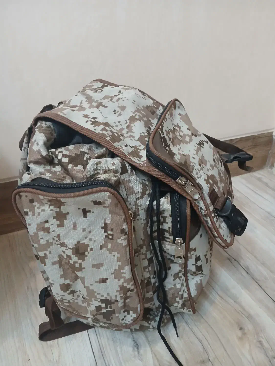 کیف کوله ارتشی|کیف، کفش، کمربند|شیراز, شاه قلی بیگی|دیوار