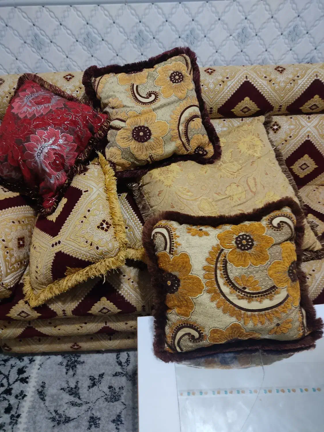 کوسن نو نو|پشتی|شادگان, |دیوار