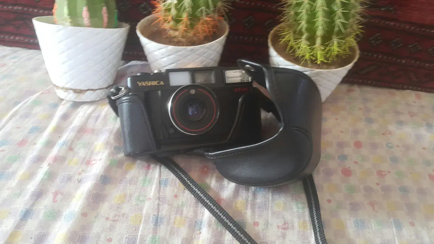 س یک عدد دوربین یاشیکا ژاپن در حد نو|کلکسیون اشیاء عتیقه|فردوس (خراسان), |دیوار