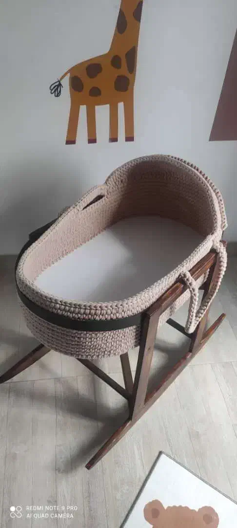 کریرنوزاد( گهواره) بافتنی مدل نیمه سایه در حد نو|تخت و صندلی بچه|چالوس, |دیوار