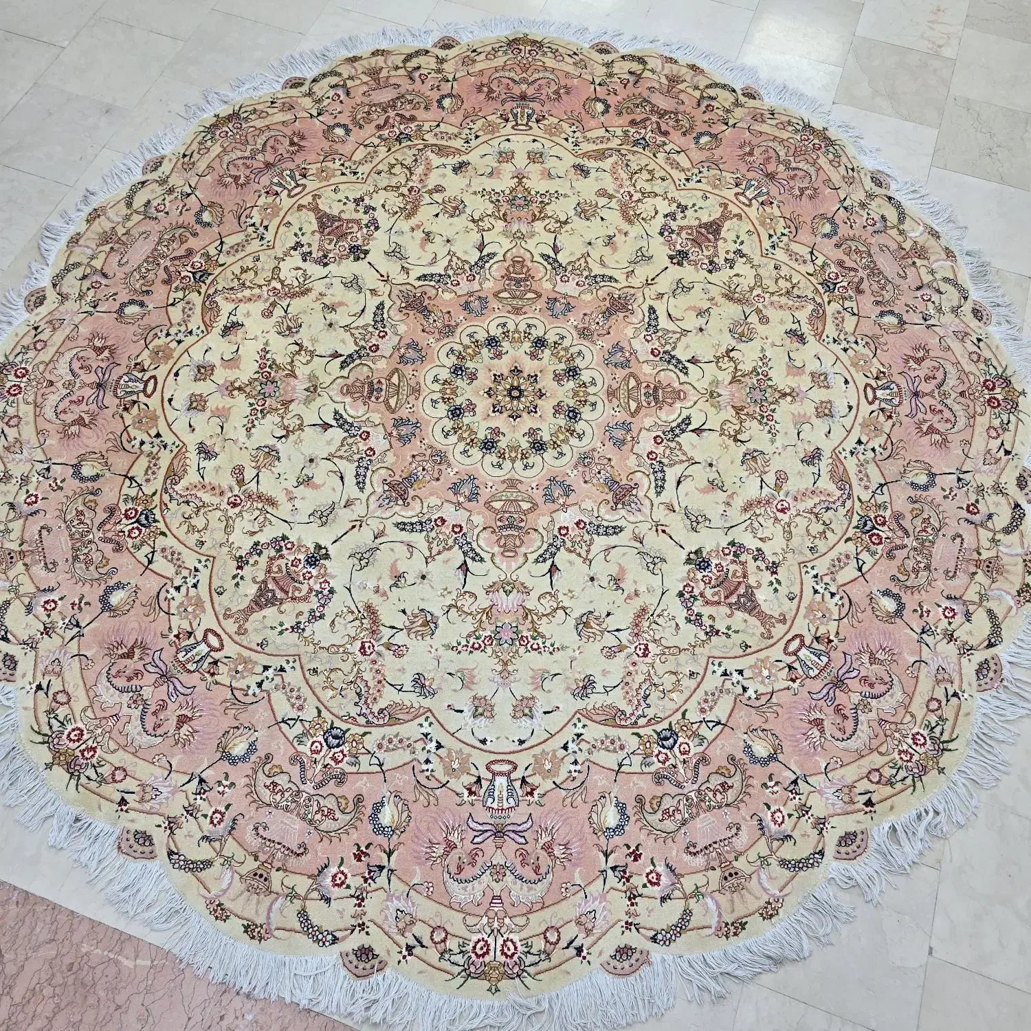 فرش دستباف دایره ۲×۲ گلابریشم نو|فرش|تهران, ونک|دیوار
