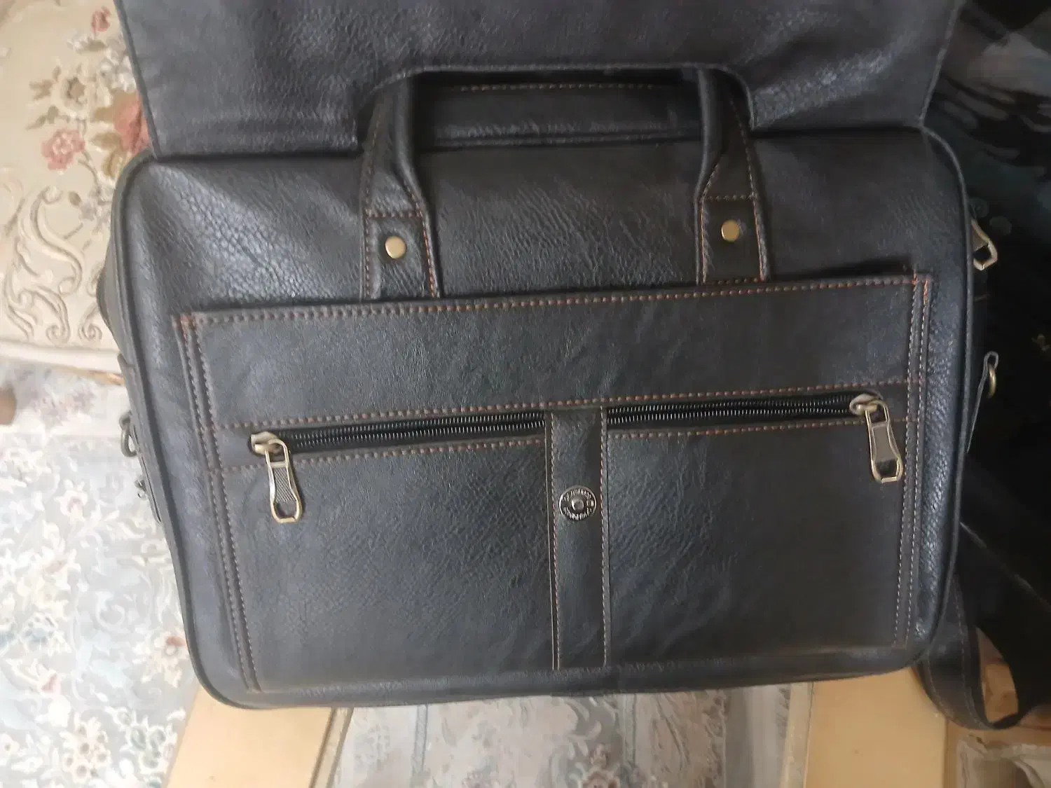 کیف دستی چرم  مدرسه و کار بسیار نو|کیف، کفش، کمربند|مشهد, هفده شهریور|دیوار