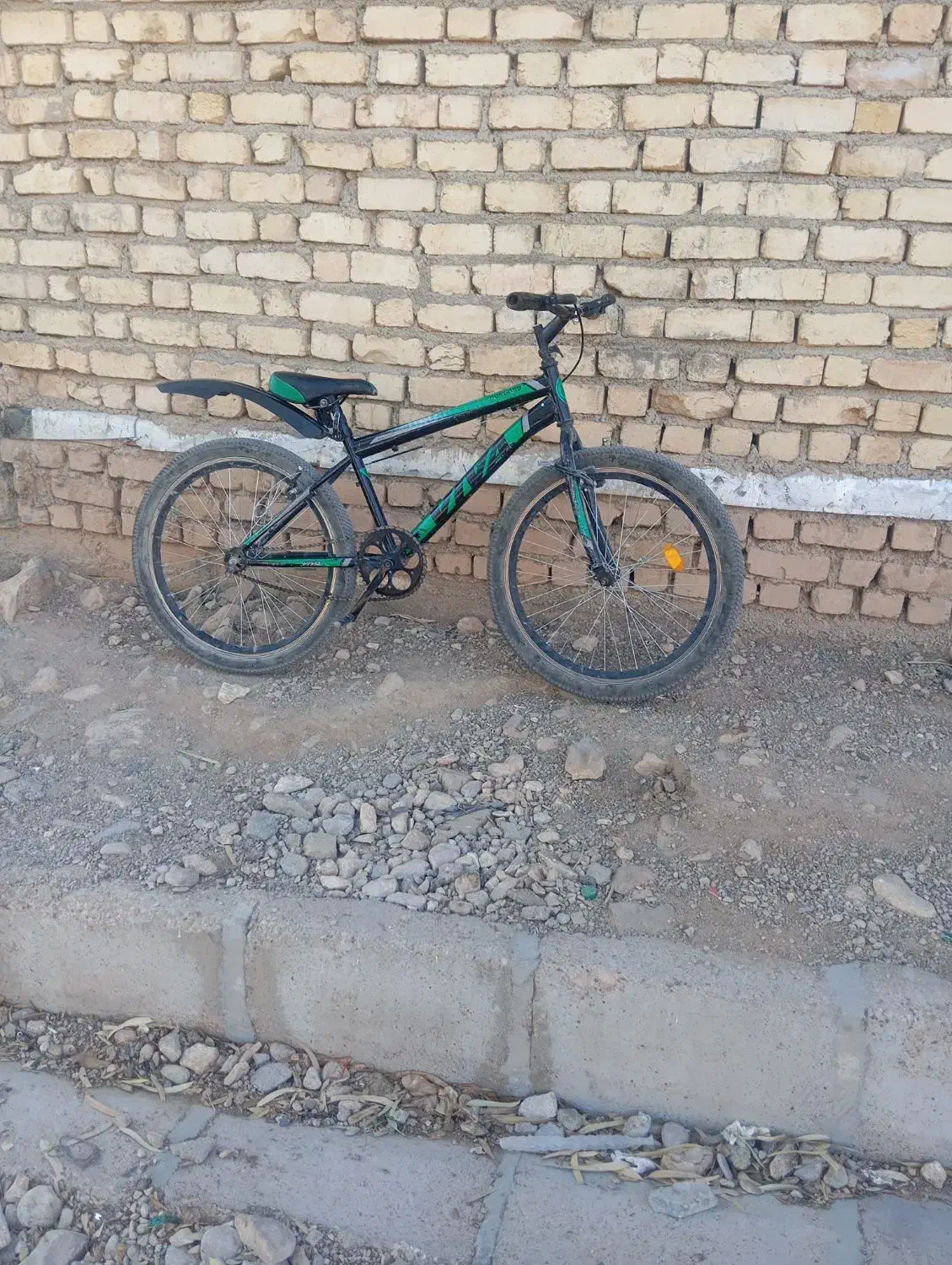 دو چرخه بیست و چهار|دوچرخه، اسکیت، اسکوتر|شیراز, فخرآباد (دروازه کازرون)|دیوار