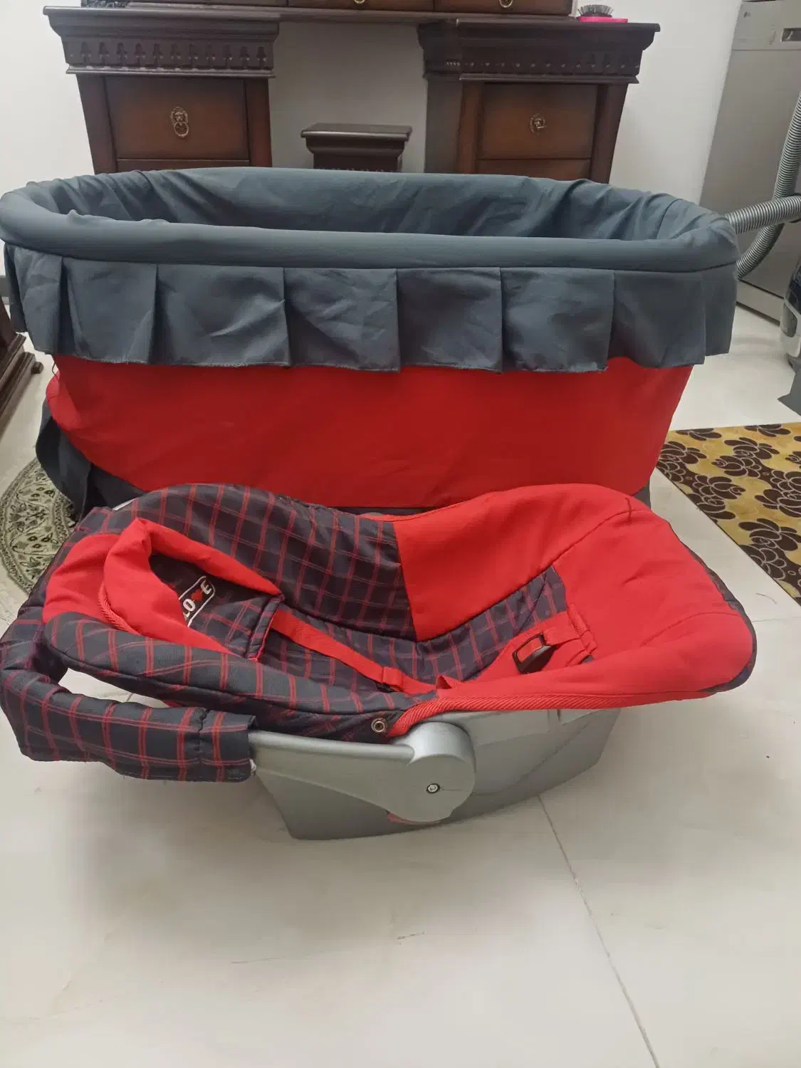 تخت نوزاد به همراه پشه بند و نی نی لای لای|تخت و صندلی بچه|قرچک, مهدیه|دیوار