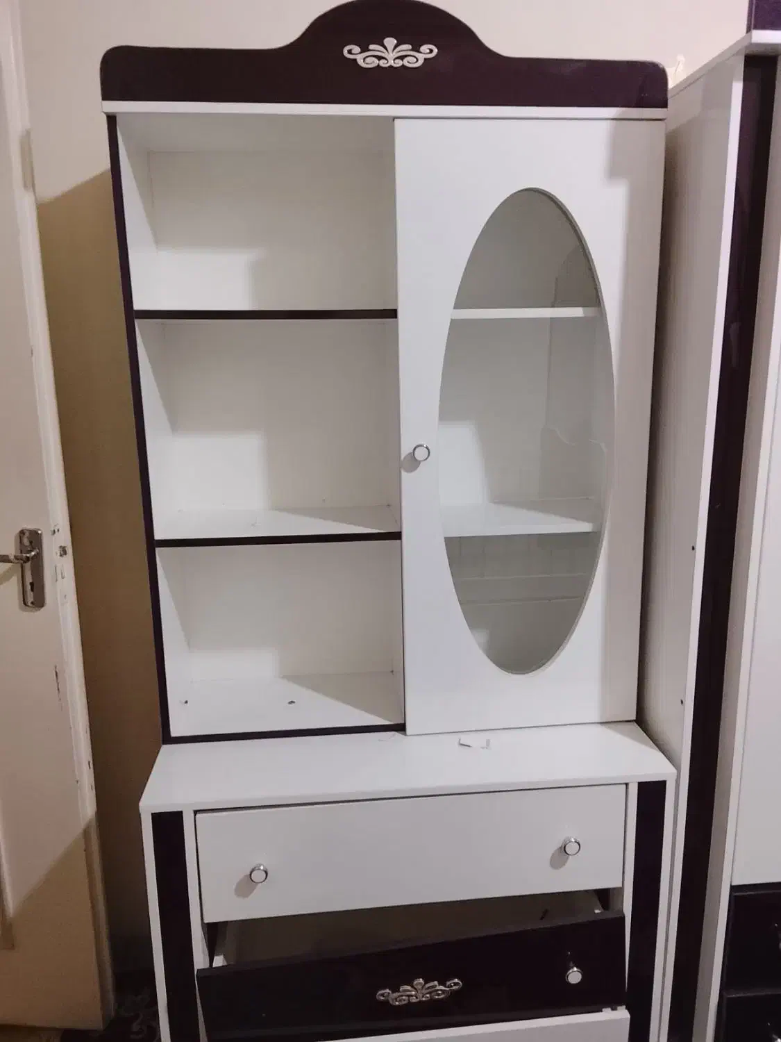 تخت خواب نوجوان همراه با جا کتابی و جا لباسی|تخت و سرویس خواب|اصفهان, شیخ اشراق|دیوار