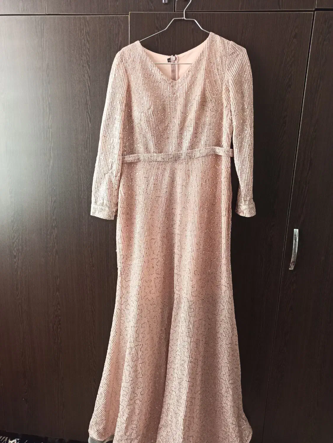 لباس مجلسی|لباس|قزوین, |دیوار