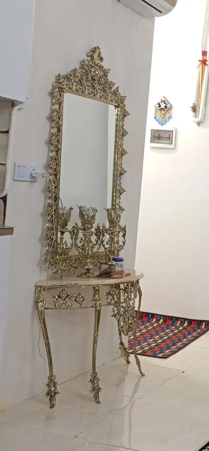 اینه شمعدان و میزش|بوفه، ویترین، کنسول|رباطکریم, نصیرشهر|دیوار