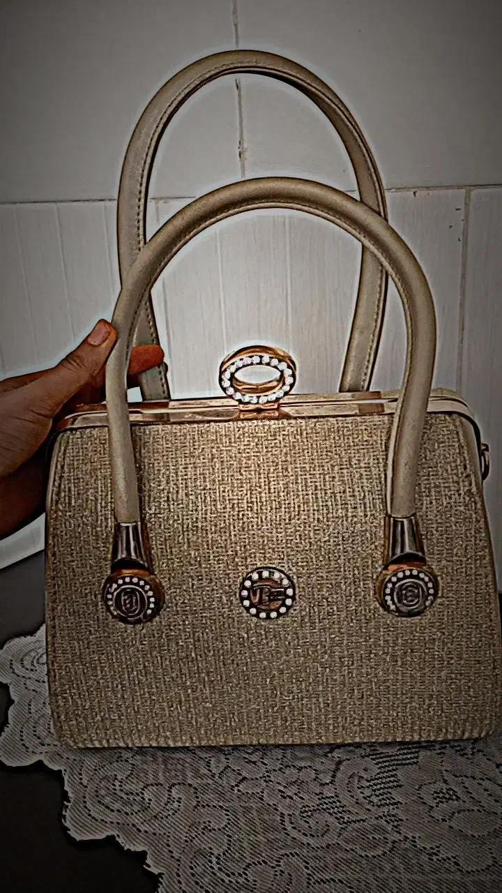 کیف زنانه شیک|کیف، کفش، کمربند|میبد, |دیوار