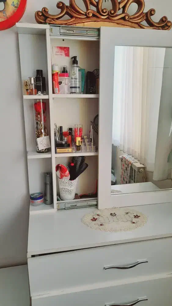 سرویس خواب|تخت و سرویس خواب|صومعهسرا, |دیوار