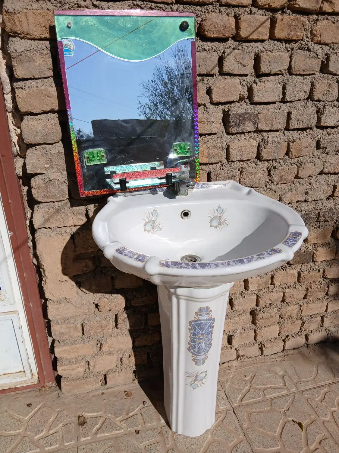 روشویی سرویس|لوازم سرویس بهداشتی|اراک, |دیوار