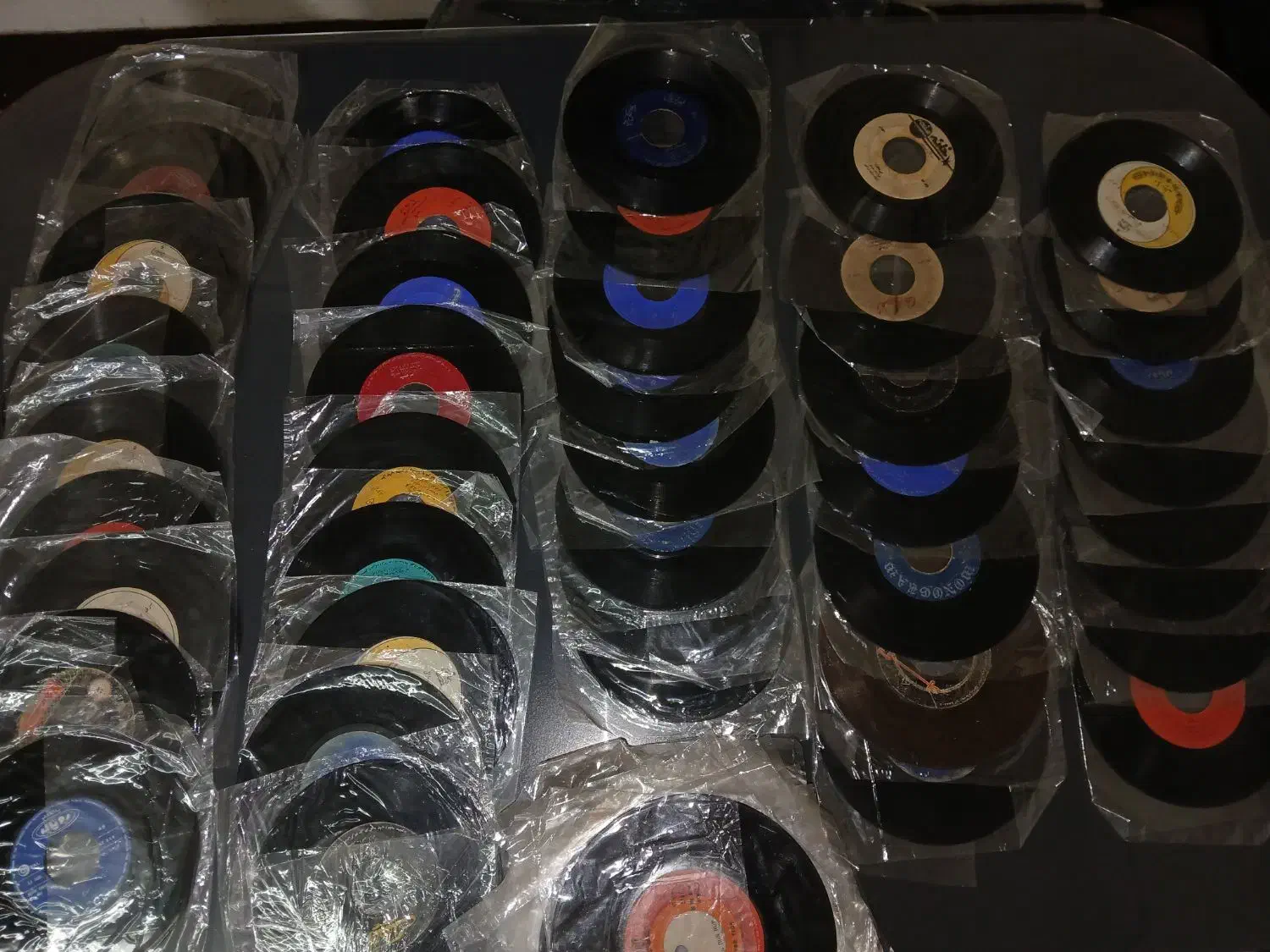 گرام|کلکسیون اشیاء عتیقه|بندرعباس, |دیوار