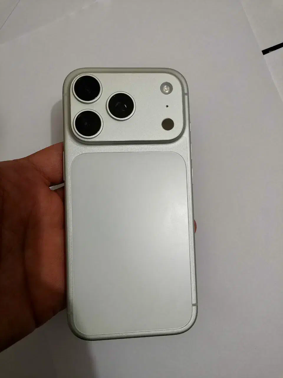 Iphone 17 pro silver|موبایل|شیراز, زند|دیوار