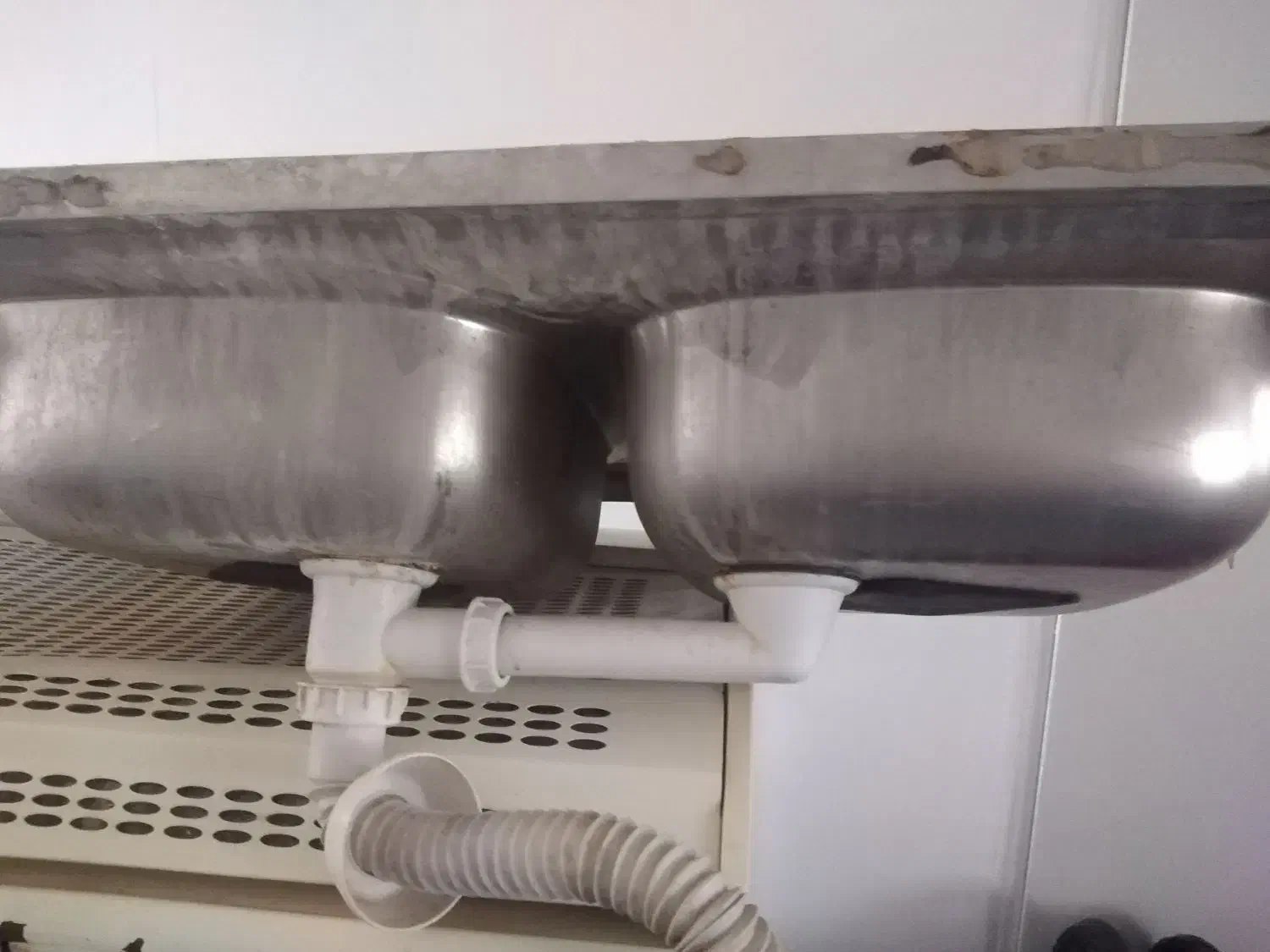 سینک|آب‌چکان و نظم‌دهنده ظروف|بندر انزلی, مصلی|دیوار