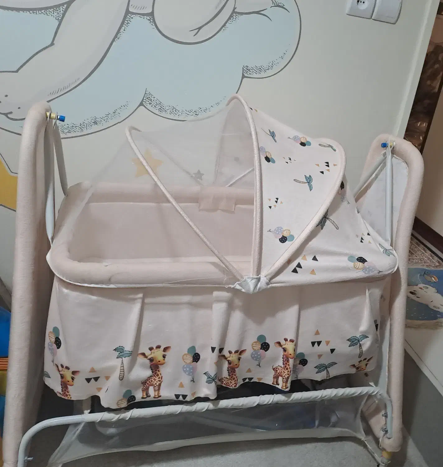 گهواره|تخت و صندلی بچه|پاکدشت, پاکدشت (مامازند)|دیوار