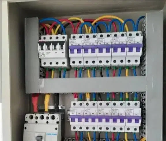 برقکار /رفع اتصالی/برقکار/سیم کشی|خدمات پیشه و مهارت|میناب, |دیوار