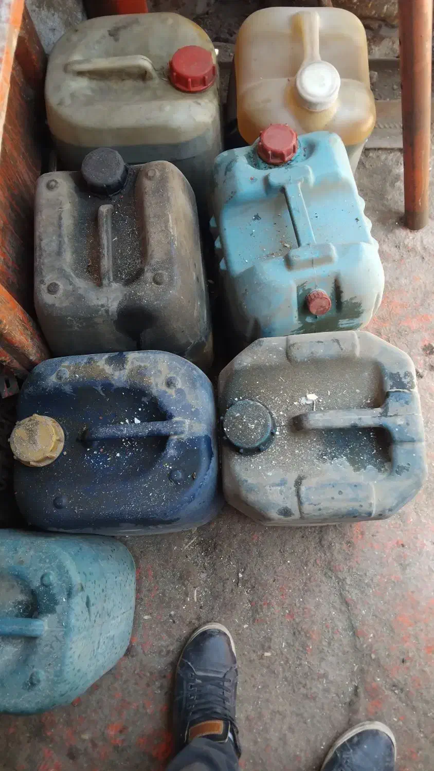 فروش روغن سوخته به صورت ۲۰ لیتری|مصالح و تجهیزات ساختمان|شیراز, شهرک مهدیه|دیوار